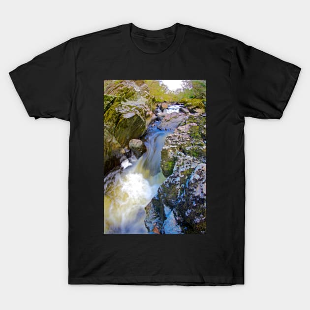 WELSH WATER FLOW T-Shirt by dumbodancer